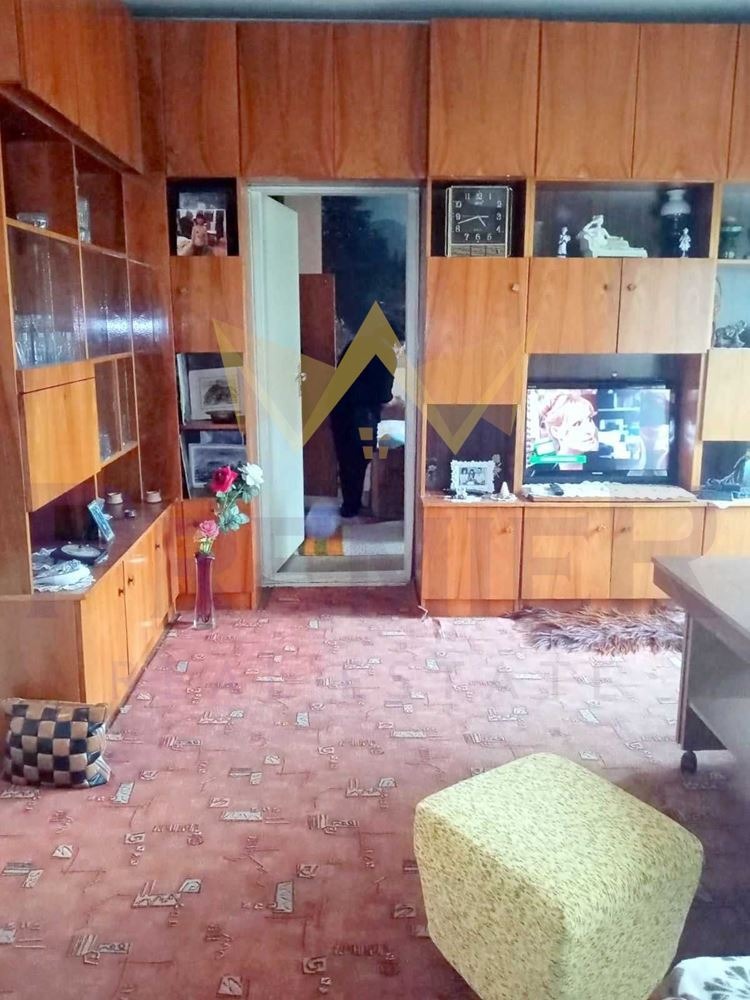Продава 4-СТАЕН, гр. Пловдив, Прослав, снимка 3 - Апартаменти - 55097984