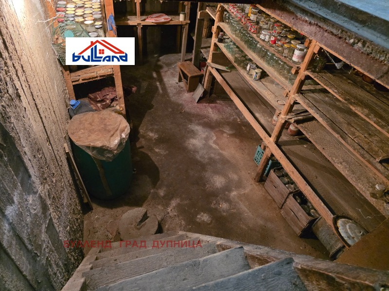 Till salu  Hus region Kyustendil , Dupnica , 128 kvm | 20827999 - bild [15]