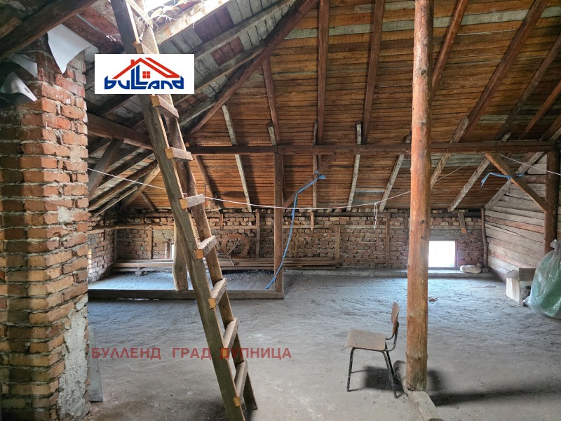Till salu  Hus region Kyustendil , Dupnica , 128 kvm | 20827999 - bild [13]