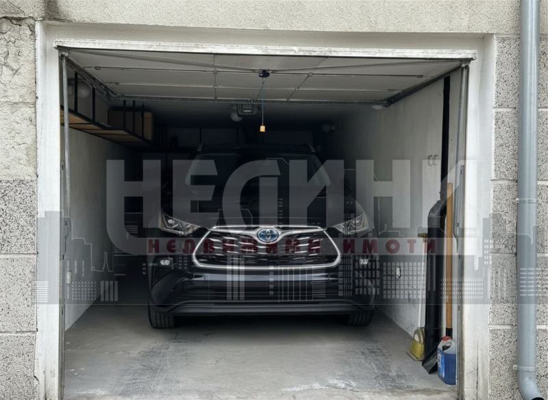 Продава ГАРАЖ в град Русе, Център - 21 кв.м / 38 000 € » 74 321.54 лв., НЕЛИНИ