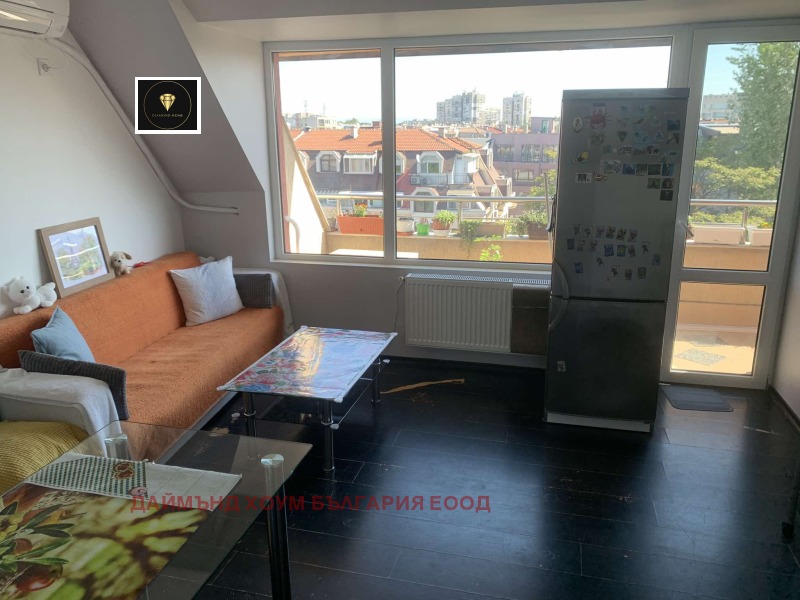 À venda  1 quarto Plovdiv , Karchiiaka , 78 m² | 49173953