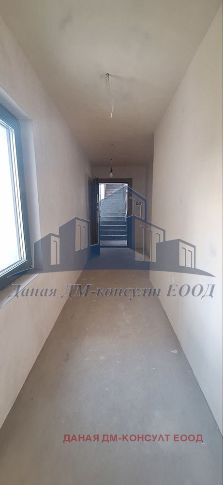 Продава  3-стаен град Шумен , 2-ри корпус , 135 кв.м | 62619485 - изображение [4]