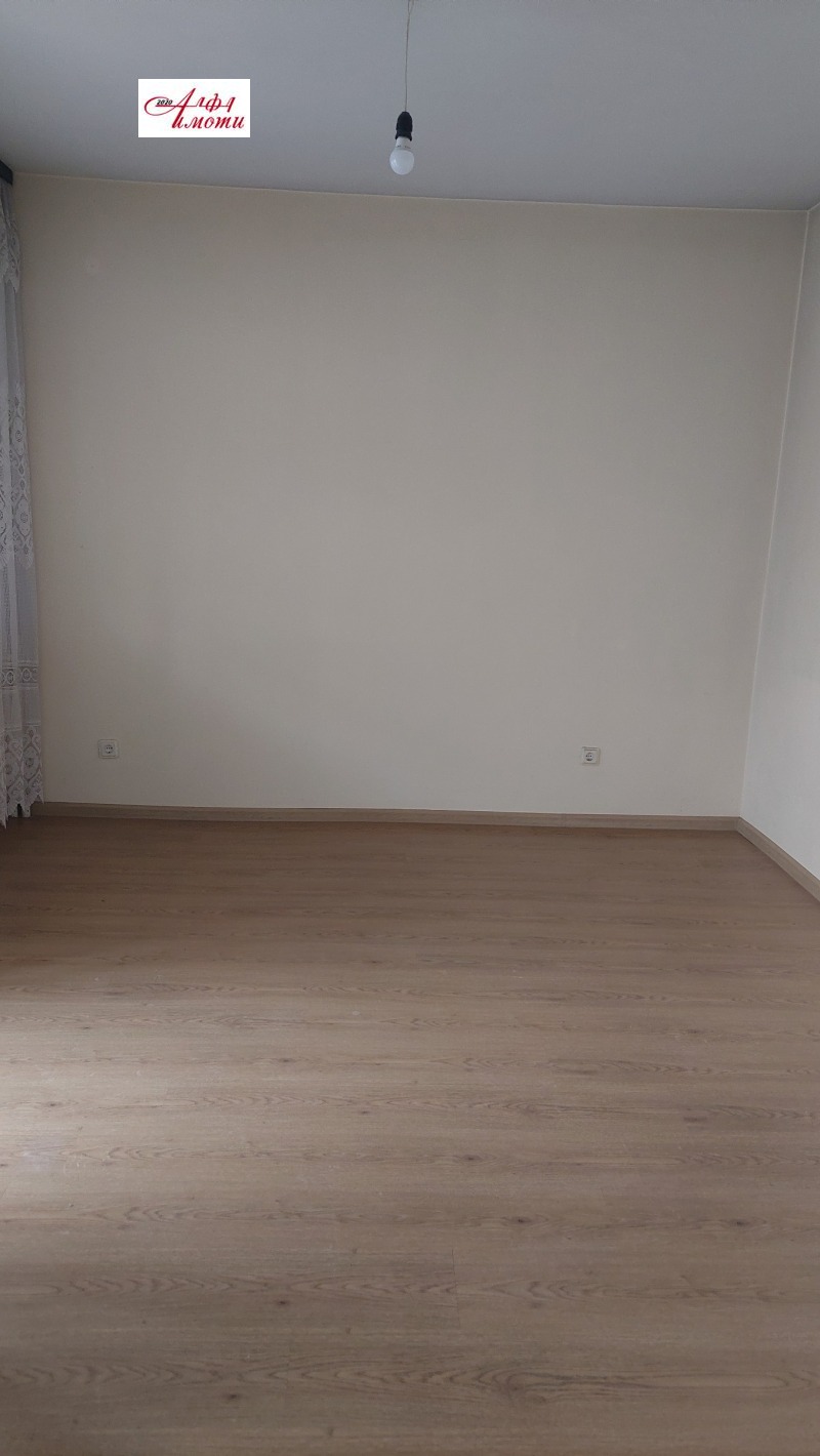 Продава 4-СТАЕН, гр. Шумен, Добруджански, снимка 3 - Апартаменти - 53497914