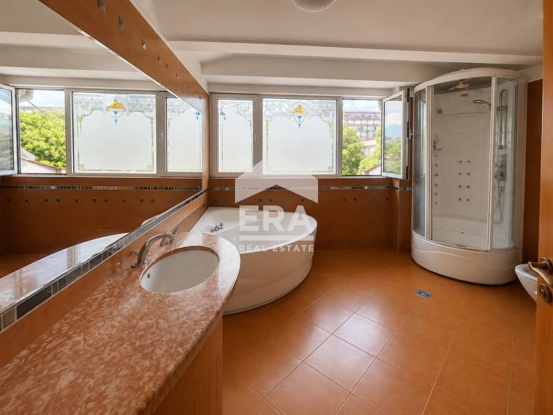 Продава КЪЩА, гр. София, Център, снимка 13 - Къщи - 55313239