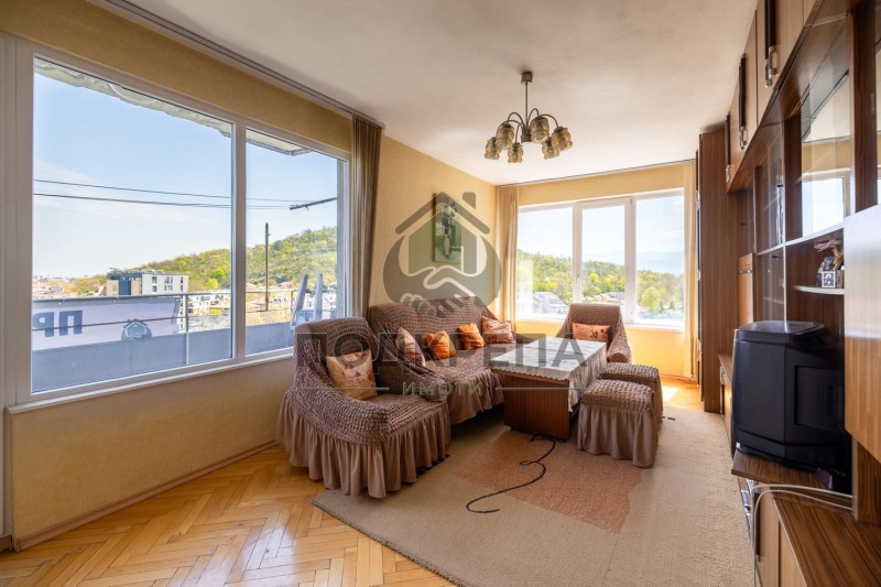 Продава  2-стаен, град Пловдив, Младежки Хълм •  136 000 EUR • ID 12678260 — holmes.bg - [1] 