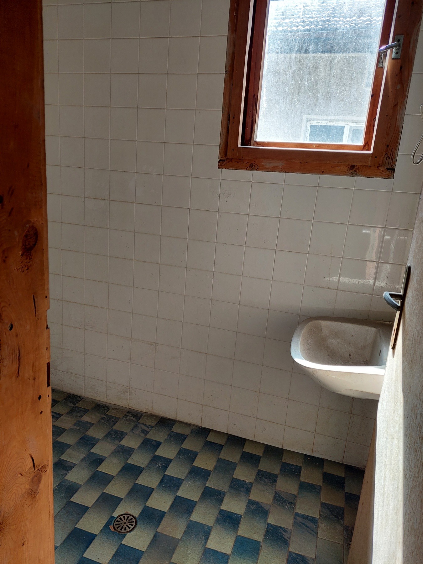 Продава МНОГОСТАЕН, гр. Левски, област Плевен, снимка 14 - Апартаменти - 53802201