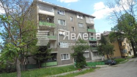 Studio Tsentar, Pernik 9