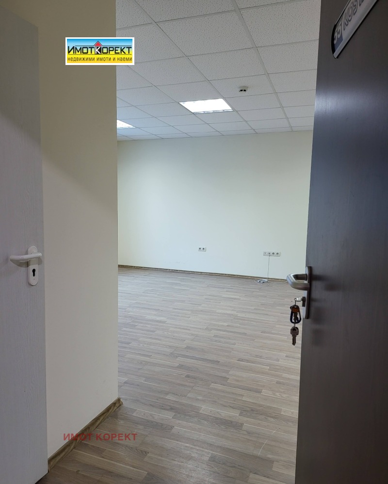 Продава ОФИС, гр. Пазарджик, Идеален център, снимка 2 - Офиси - 53510142