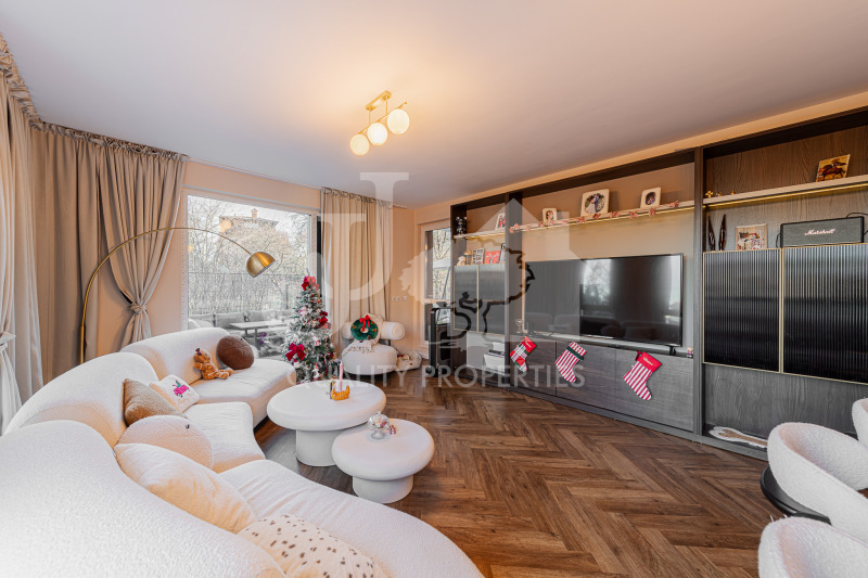 Продава 3-СТАЕН в град София, Бояна - 147 кв.м / 490 000 € » 958 356.70 лв., ДЖЕЙ И ДЖЕЙ КОРПОРЕЙШЪН ООД