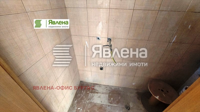 Продава МАГАЗИН, гр. Поморие, област Бургас, снимка 8 - Магазини - 48951509