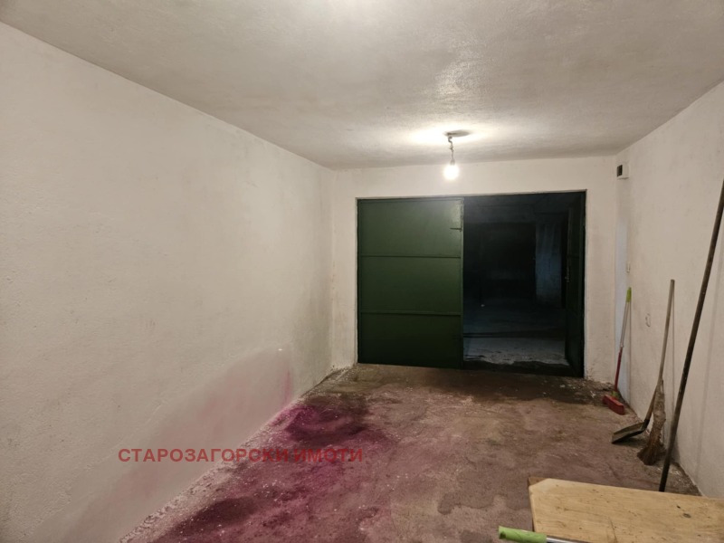 Te koop  Garage Stara Zagora , Tsentar , 32 m² | 25628005 - afbeelding [3]