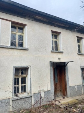 House Zlatosel, region Plovdiv 1