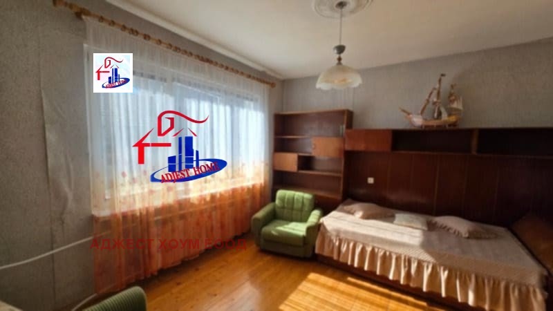 Продава КЪЩА, гр. Шумен, Дивдядово, снимка 2 - Къщи - 53505295