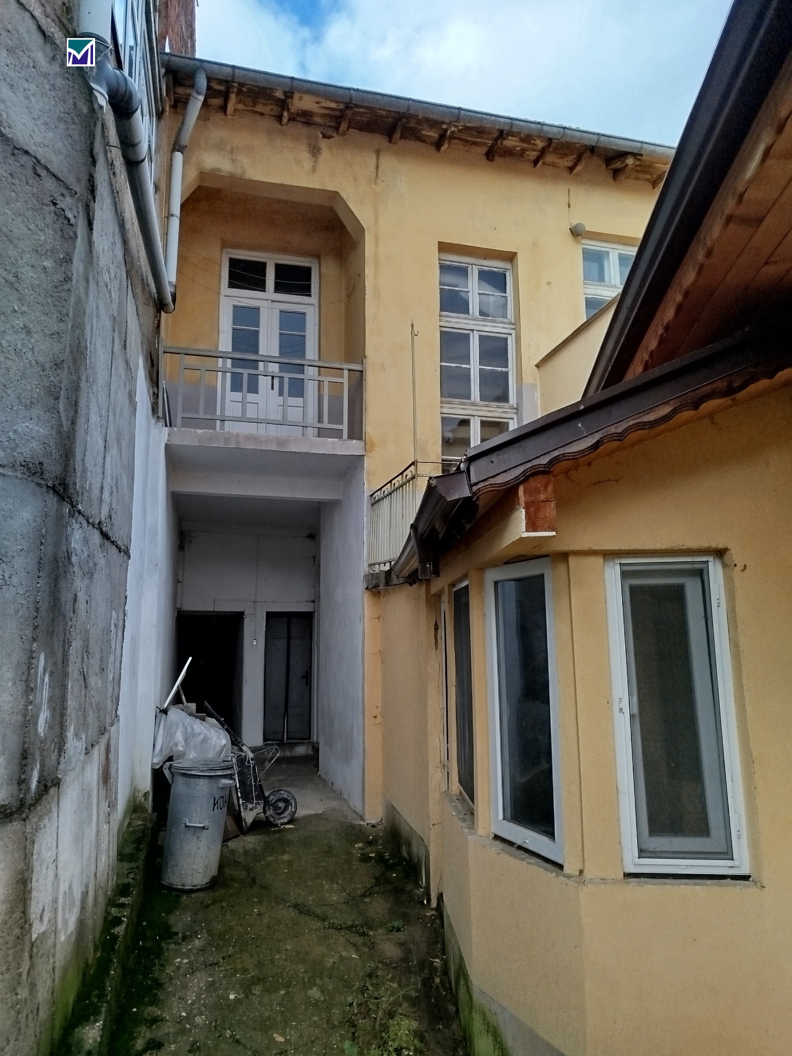 Продава КЪЩА, гр. Враца, Център, снимка 2 - Къщи - 52520604