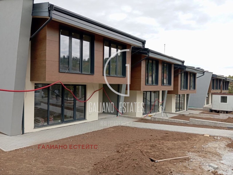 Продава КЪЩА, гр. София, с. Панчарево, снимка 2 - Къщи - 52305738