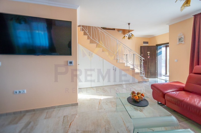 Продава КЪЩА, гр. Поморие, област Бургас, снимка 13 - Къщи - 52457628