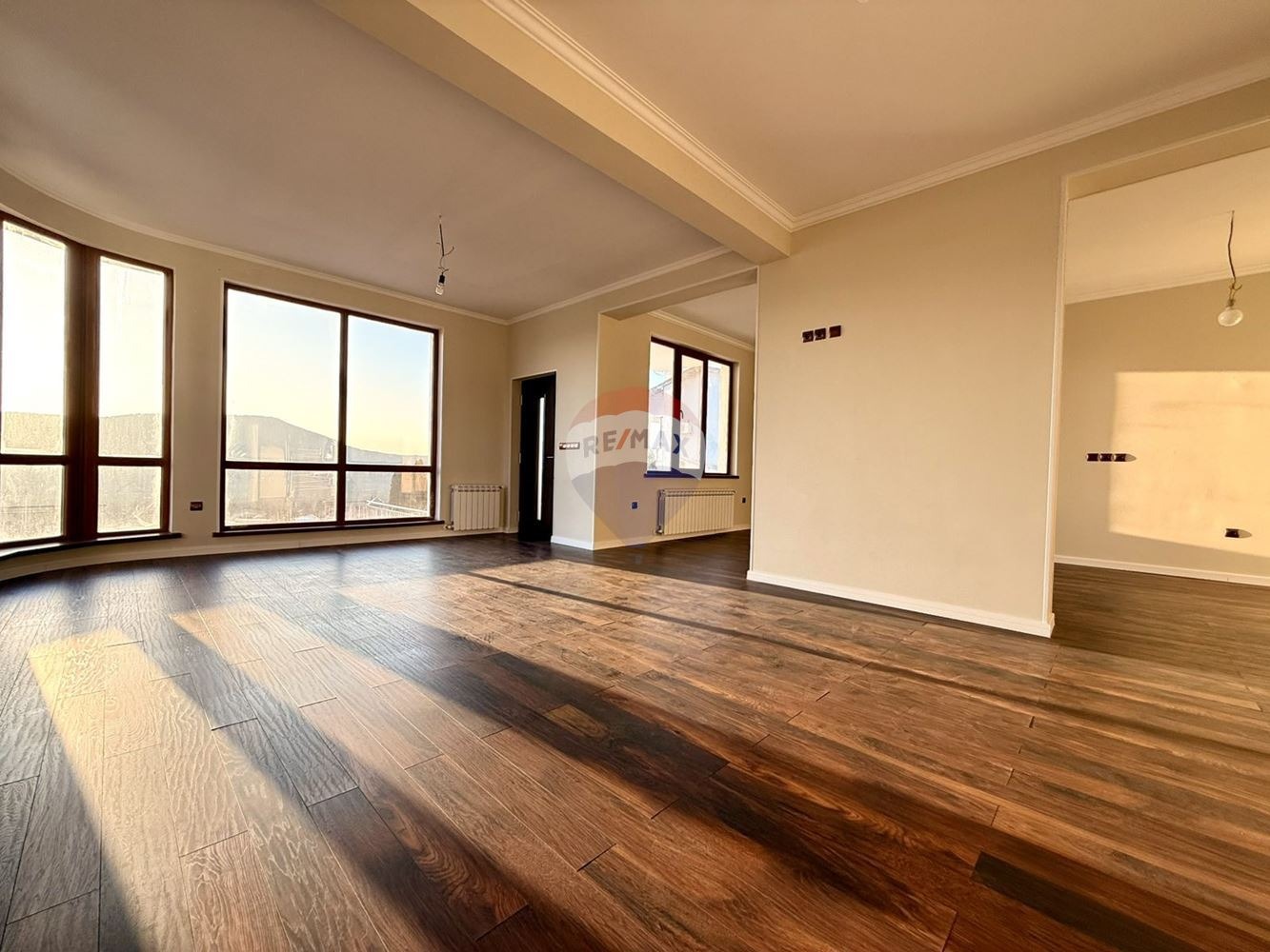 Продава КЪЩА, гр. Балчик, област Добрич, снимка 6 - Къщи - 54154113