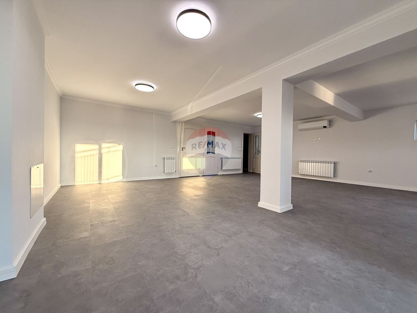 Продава КЪЩА, гр. Балчик, област Добрич, снимка 2 - Къщи - 54154113