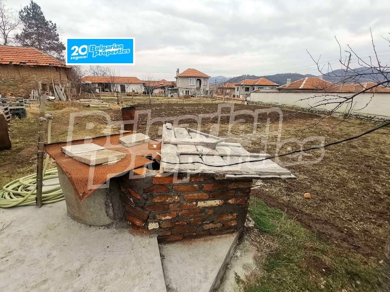 Продава КЪЩА, с. Искра, област Пловдив, снимка 15 - Къщи - 44065164