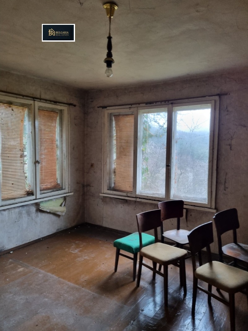 Продава КЪЩА, гр. Своге, област София област