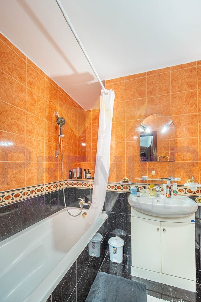 Продава КЪЩА, гр. Варна, м-т Горна Трака, снимка 14 - Къщи - 54751632