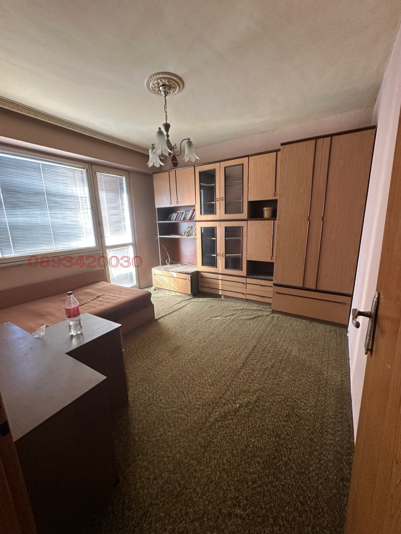 En venta  2 dormitorios región Sofia , Botevgrad , 80 metros cuadrados | 63676426 - imagen [2]