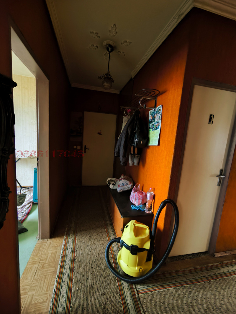 Продава 3-СТАЕН, гр. Казанлък, област Стара Загора, снимка 2 - Апартаменти - 52780190