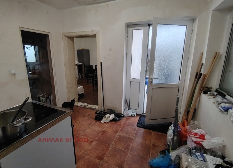 Продава КЪЩА, с. Карапелит, област Добрич, снимка 5 - Къщи - 52545303