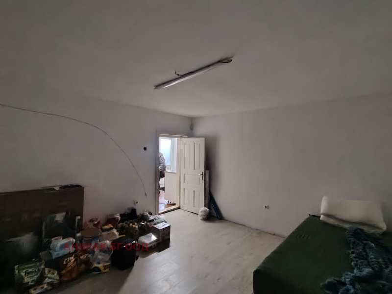 Продава КЪЩА, с. Карапелит, област Добрич, снимка 4 - Къщи - 52545303