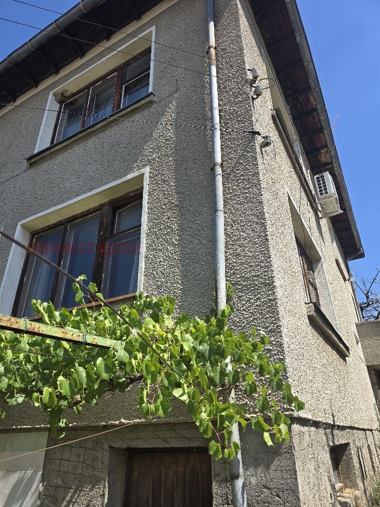 Продава КЪЩА, гр. Панагюрище, област Пазарджик, снимка 3 - Къщи - 55570529