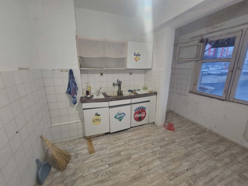 Продава 2-СТАЕН, гр. Кърджали, Възрожденци, снимка 2 - Апартаменти - 53644954