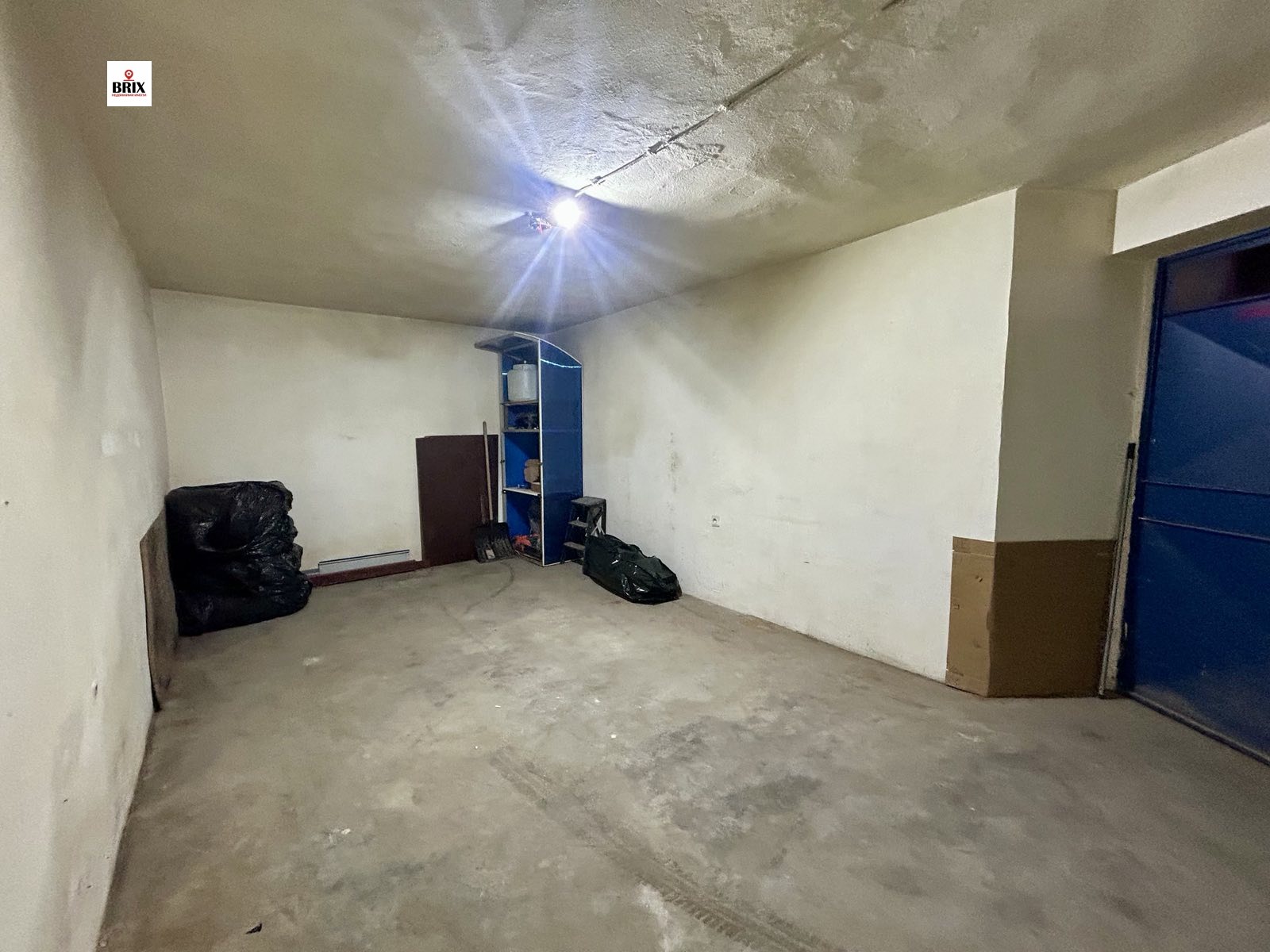Продава ГАРАЖ, ПАРКОМЯСТО, гр. Русе, Център