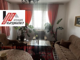 Продажба на многостайни апартаменти в град Кърджали - изображение 9 