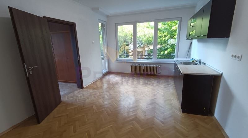 Продава  4-стаен град София , Център , 113 кв.м | 92073361