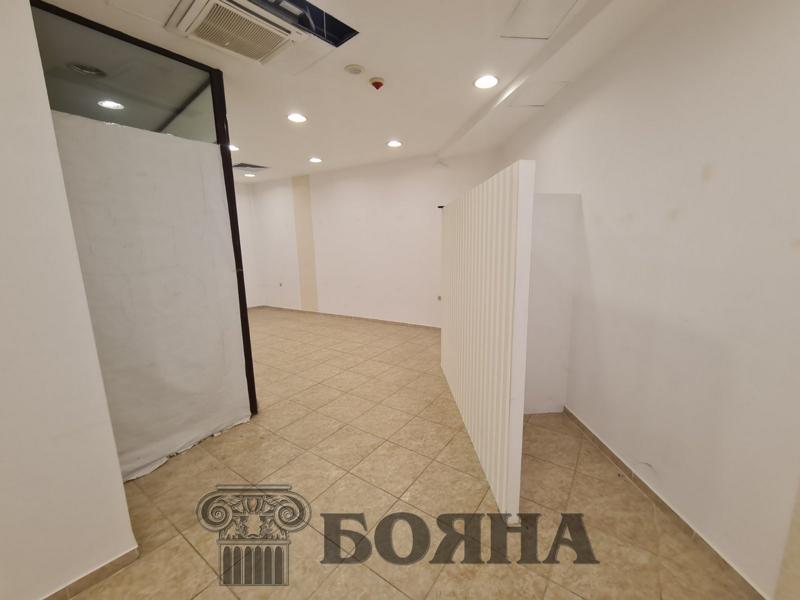 In vendita  Negozio Ruse , Tsentar , 43 mq | 10705832 - Immagine [2]