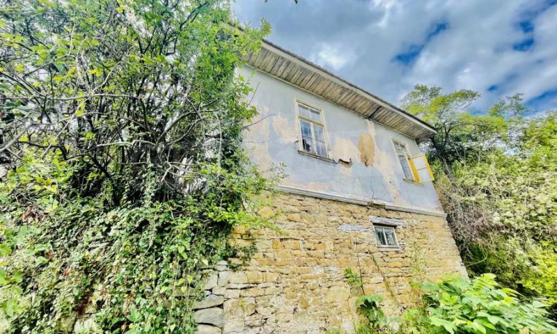 Продава КЪЩА в област Габрово, с. Куманите - 100 кв.м / 14 000 € » 27 381.62 лв., СУПРИММО ОФИСИ В СТРАНАТА