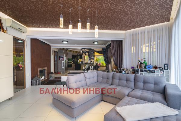 Продава КЪЩА, гр. Варна, м-т Зеленика, снимка 1 - Къщи - 47132280