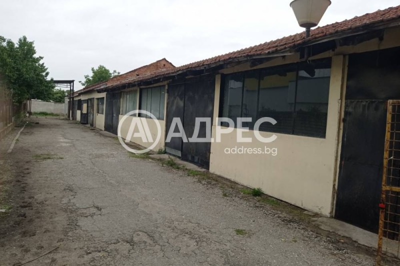 Продава  Склад, област Пловдив, с. Ягодово •  155 400 EUR • ID 21147254 — holmes.bg - [1] 