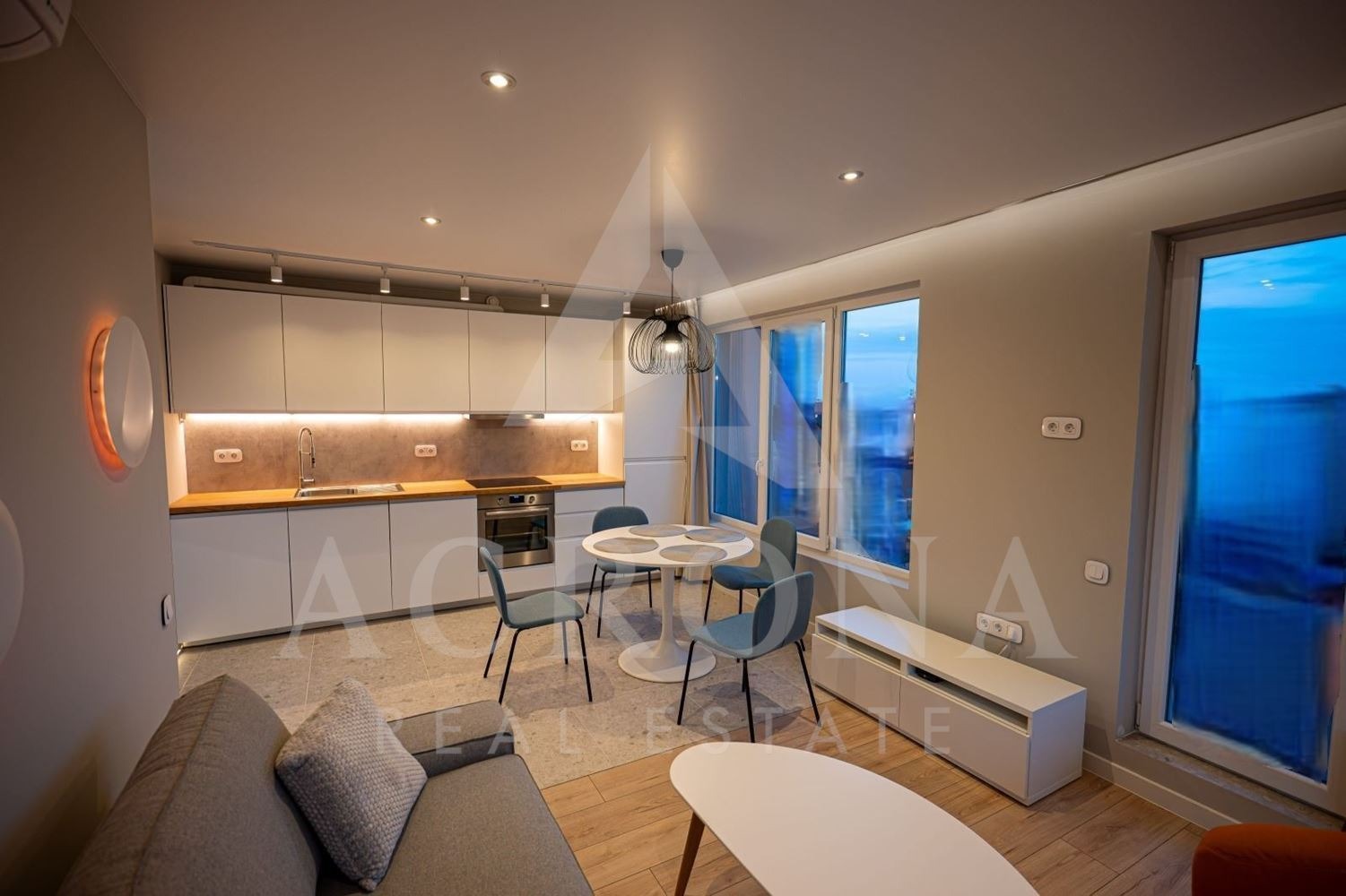 Продава 2-СТАЕН, гр. Пловдив, Остромила