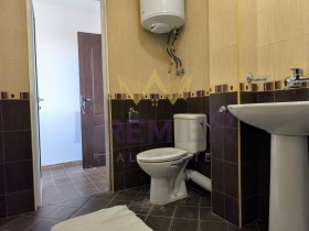 Ev Cariçino, bölge Dobriç 13