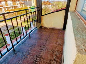 Ev Cariçino, bölge Dobriç 12