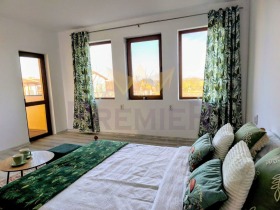 Ev Cariçino, bölge Dobriç 10
