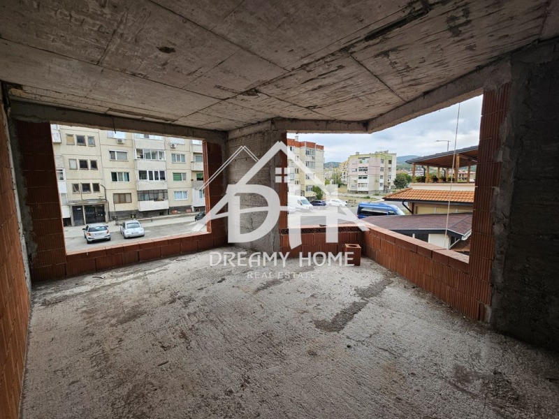 En venta  1 dormitorio Kardzhali , Vazrozhdentsi , 84 metros cuadrados | 18270584