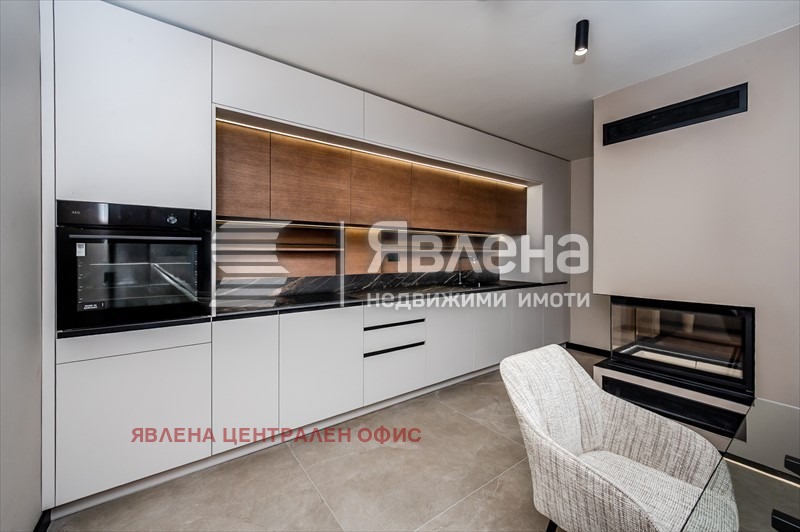 Продава 4-СТАЕН, гр. София, Център, снимка 5 - Апартаменти - 54117236