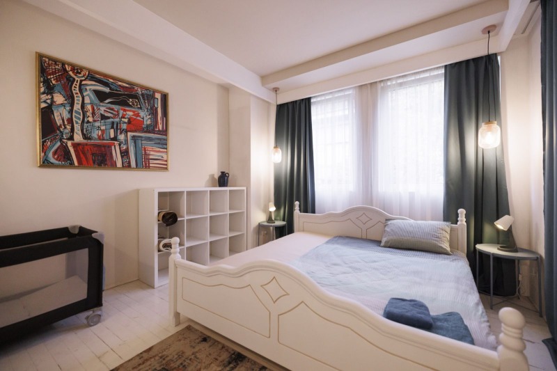 Продава МНОГОСТАЕН, гр. София, Център, снимка 5 - Апартаменти - 52515208