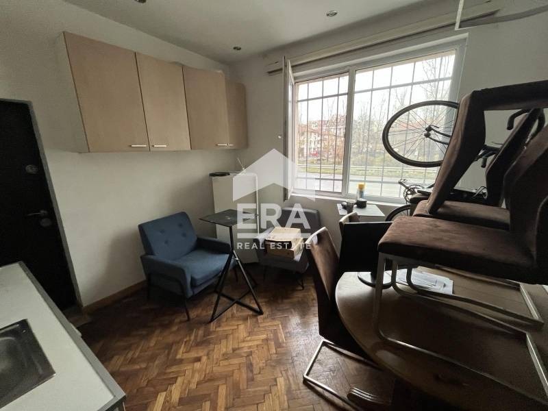 Продава ЕТАЖ ОТ КЪЩА, гр. София, Зона Б-5-3, снимка 8 - Етаж от къща - 52652493