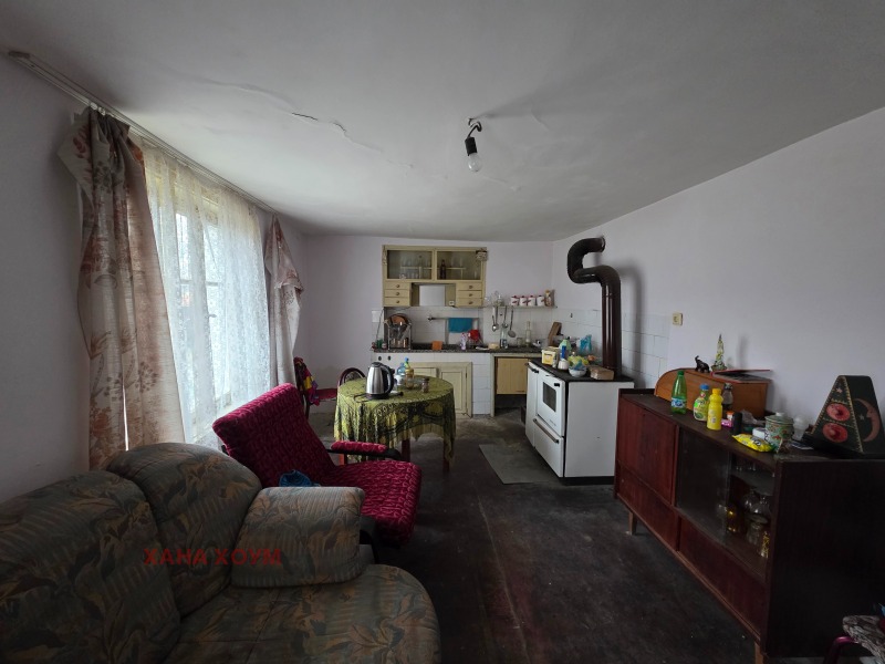 Продава КЪЩА, с. Черни Осъм, област Ловеч, снимка 9 - Къщи - 52692905