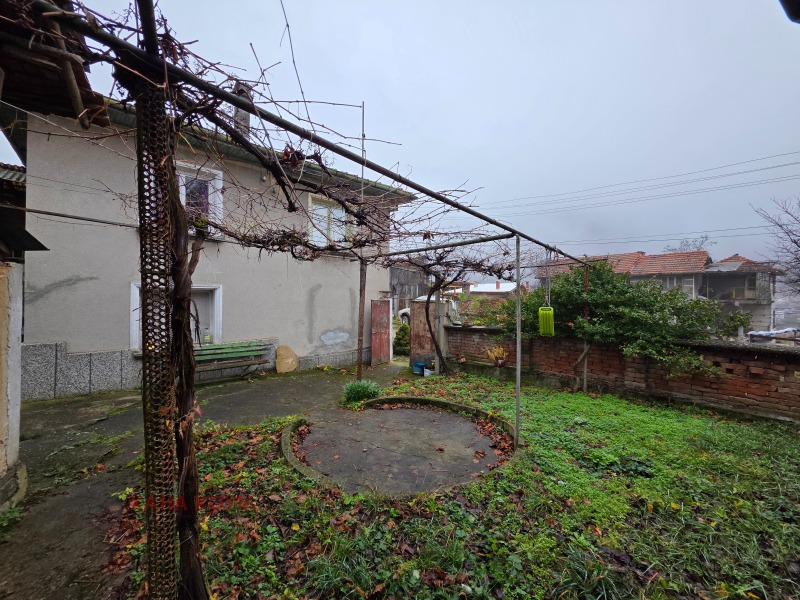 Продава КЪЩА, с. Черни Осъм, област Ловеч, снимка 6 - Къщи - 52692905