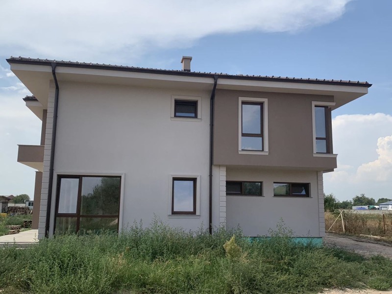 Продава КЪЩА в град Пловдив, Прослав - 213 кв.м / 300 000 € » 586 749.00 лв., ЛИДЕРА