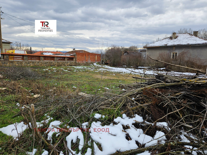 Продава ПАРЦЕЛ в област Перник, с. Прибой - 1000 кв.м / 17 895.22 € » 35 000 лв., ТАНГРА ПРОПЪРТИС ЕООД